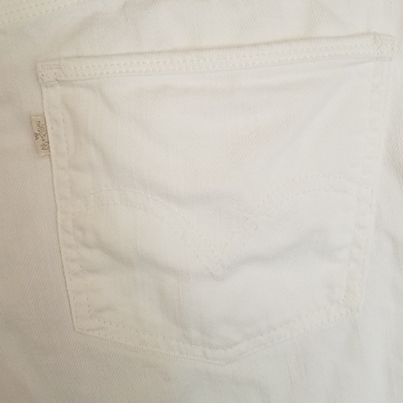 Levi white tag jean shorts - Picture 5 of 8